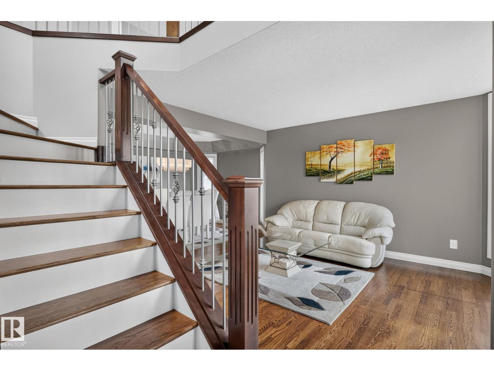 370 HOLLICK-KENYON RD NW - 23