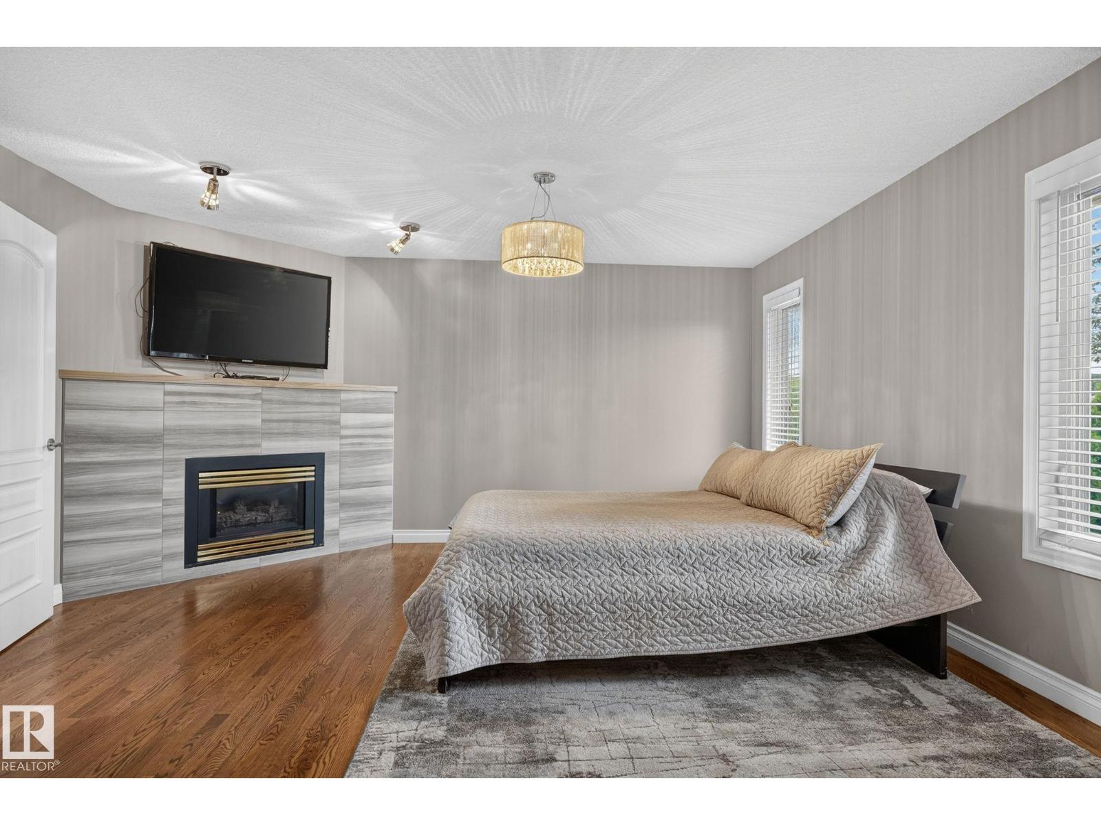 370 HOLLICK-KENYON RD NW - 50