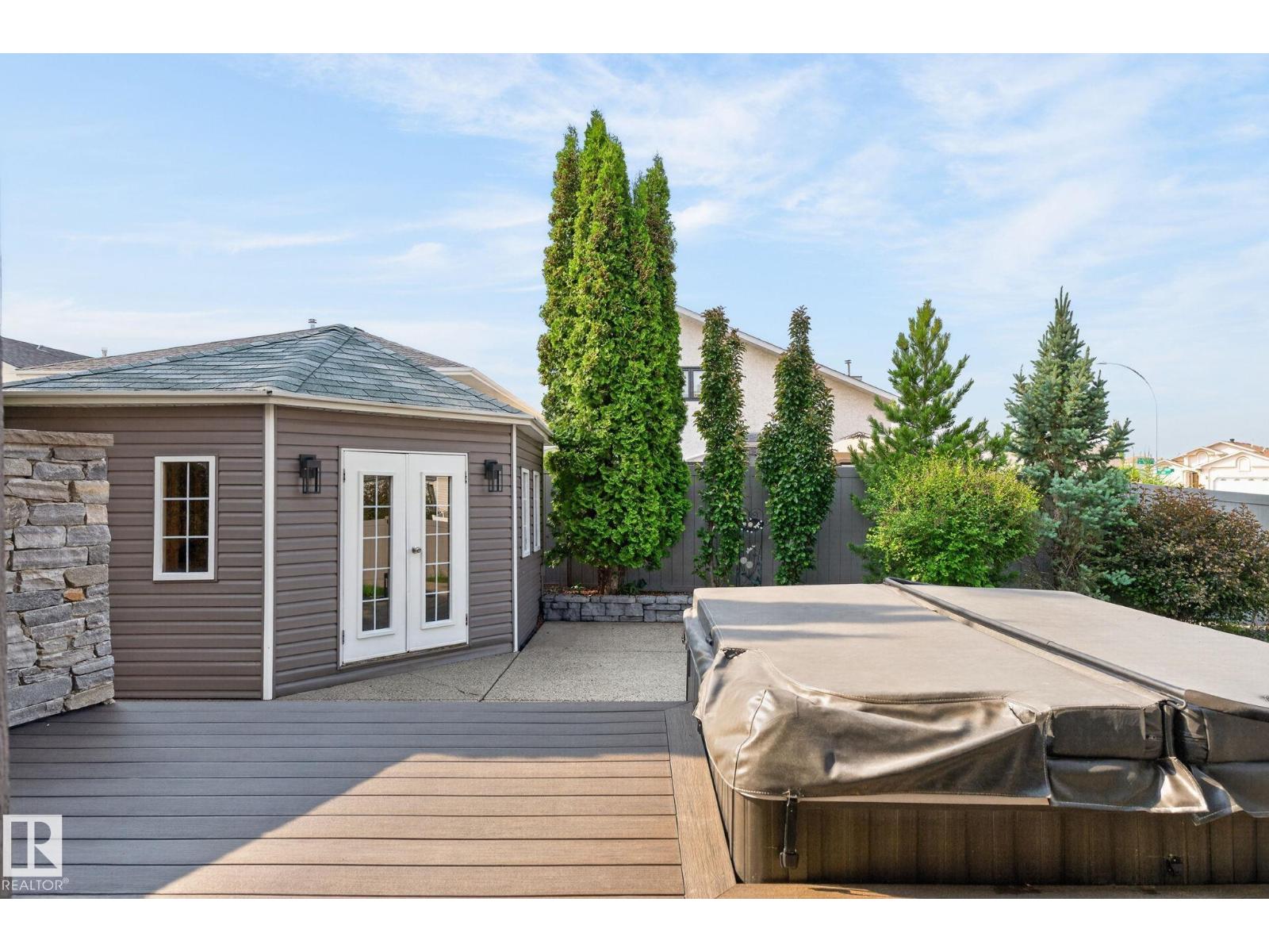 370 HOLLICK-KENYON RD NW - 12
