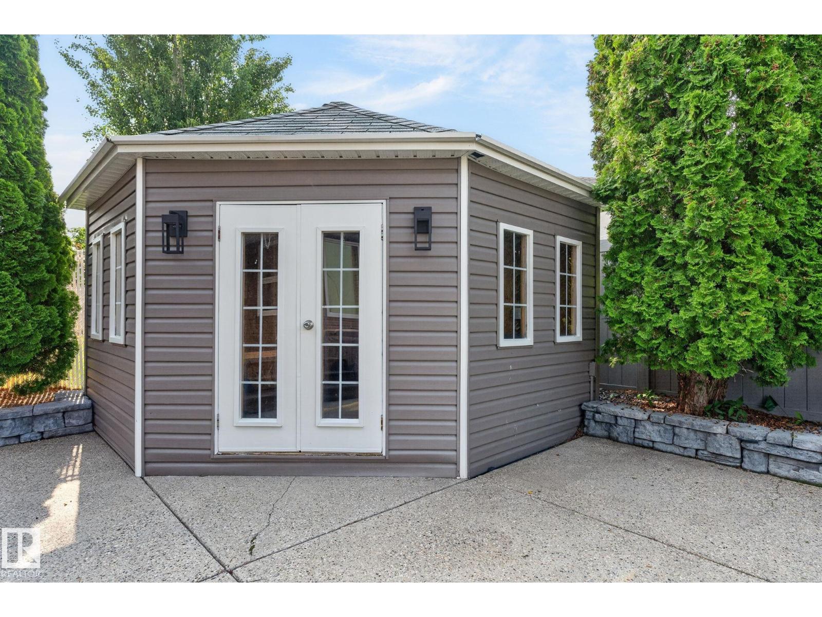 370 HOLLICK-KENYON RD NW - 15