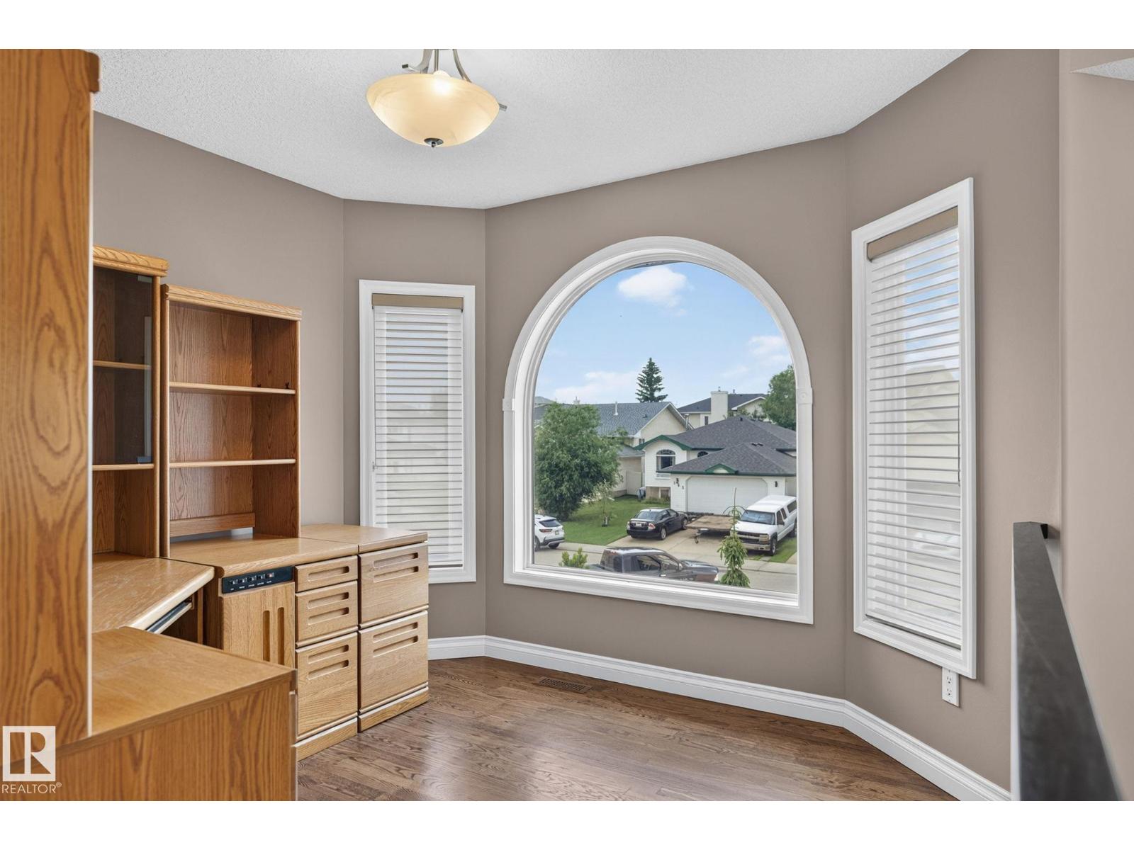 370 HOLLICK-KENYON RD NW - 47