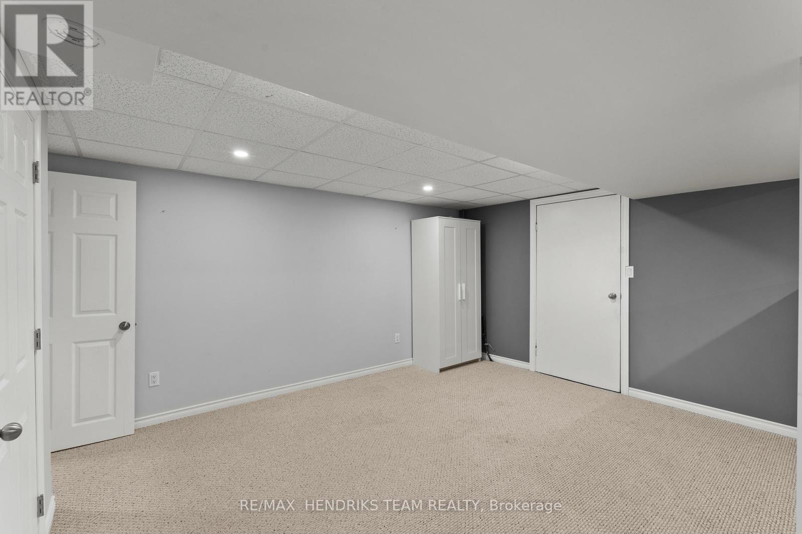 12 STONEBRIDGE GATE - Image 32