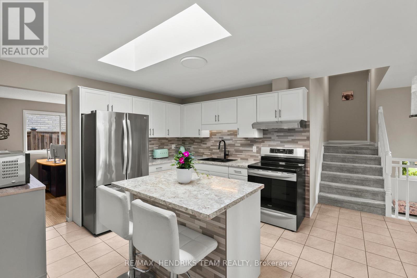 12 STONEBRIDGE GATE - Image 9