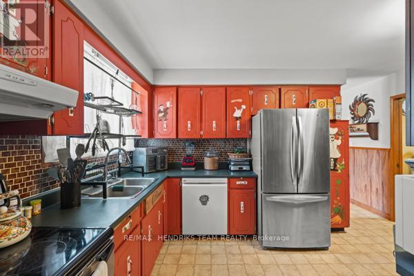 33 MEADOWBROOK CRESCENT - 10