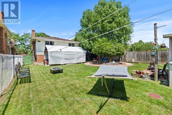33 MEADOWBROOK CRESCENT - 38