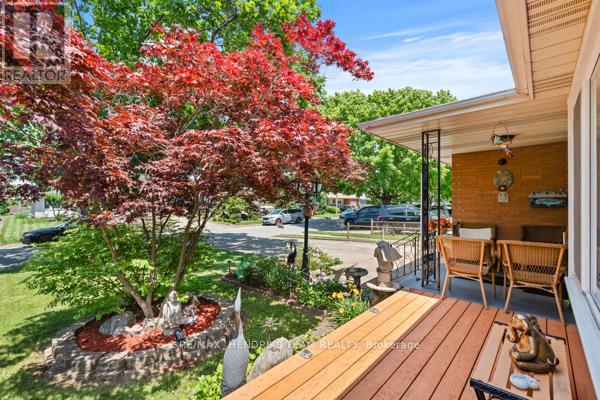 33 MEADOWBROOK CRESCENT - 4