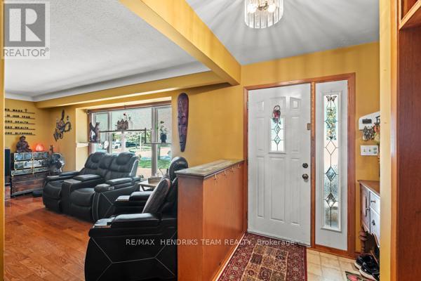33 MEADOWBROOK CRESCENT - 5