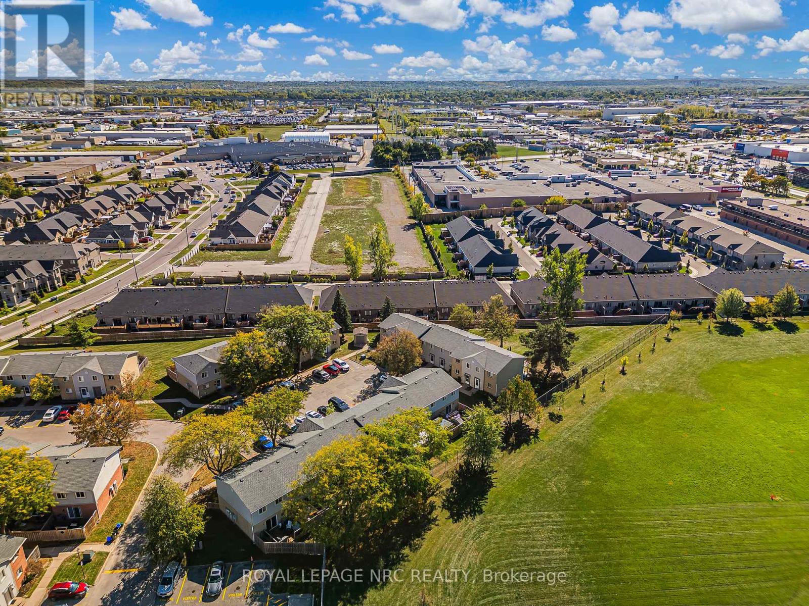 #40 65 DORCHESTER BOULEVARD - Image 12