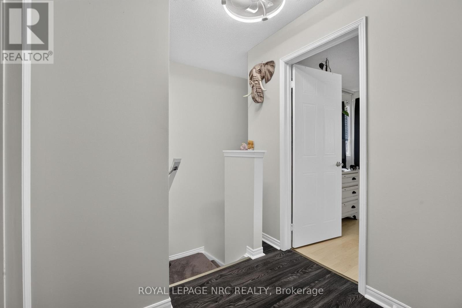 #40 65 DORCHESTER BOULEVARD - Image 17
