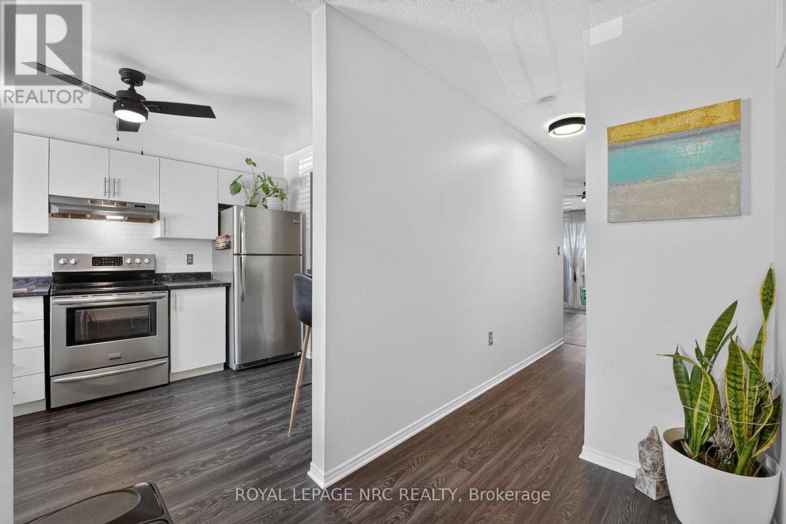 #40 65 DORCHESTER BOULEVARD - Image 26