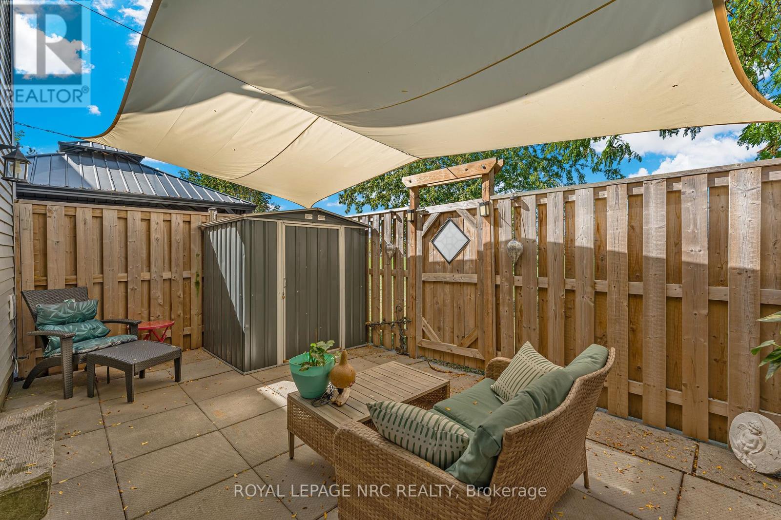 #40 65 DORCHESTER BOULEVARD - Image 3