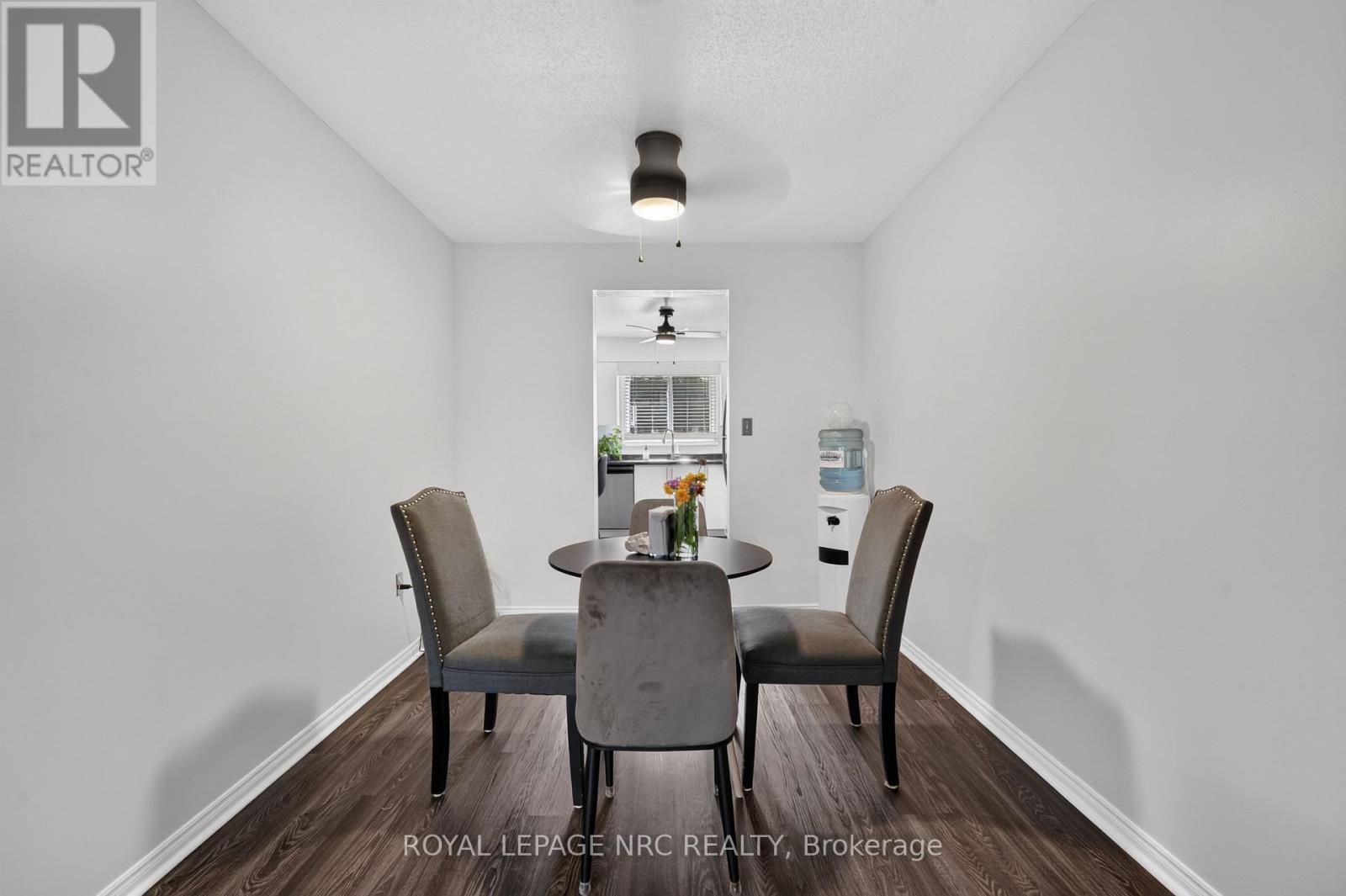 #40 65 DORCHESTER BOULEVARD - Image 33