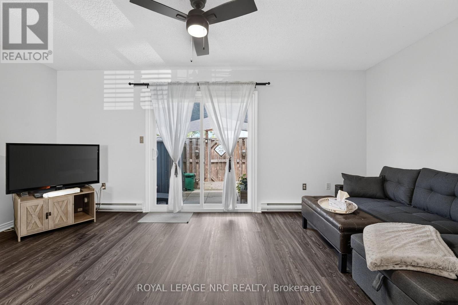 #40 65 DORCHESTER BOULEVARD - Image 39
