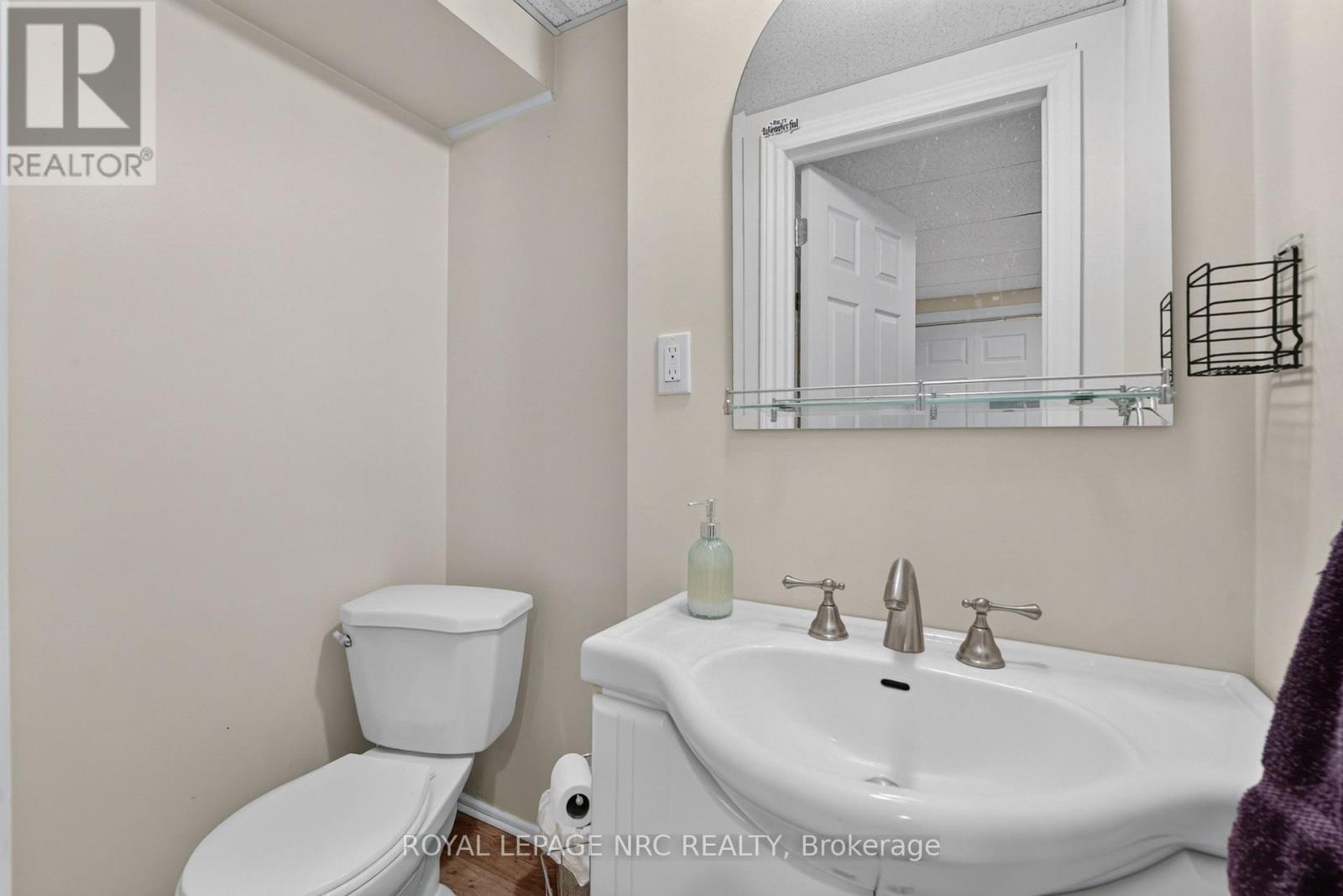 #40 65 DORCHESTER BOULEVARD - Image 45