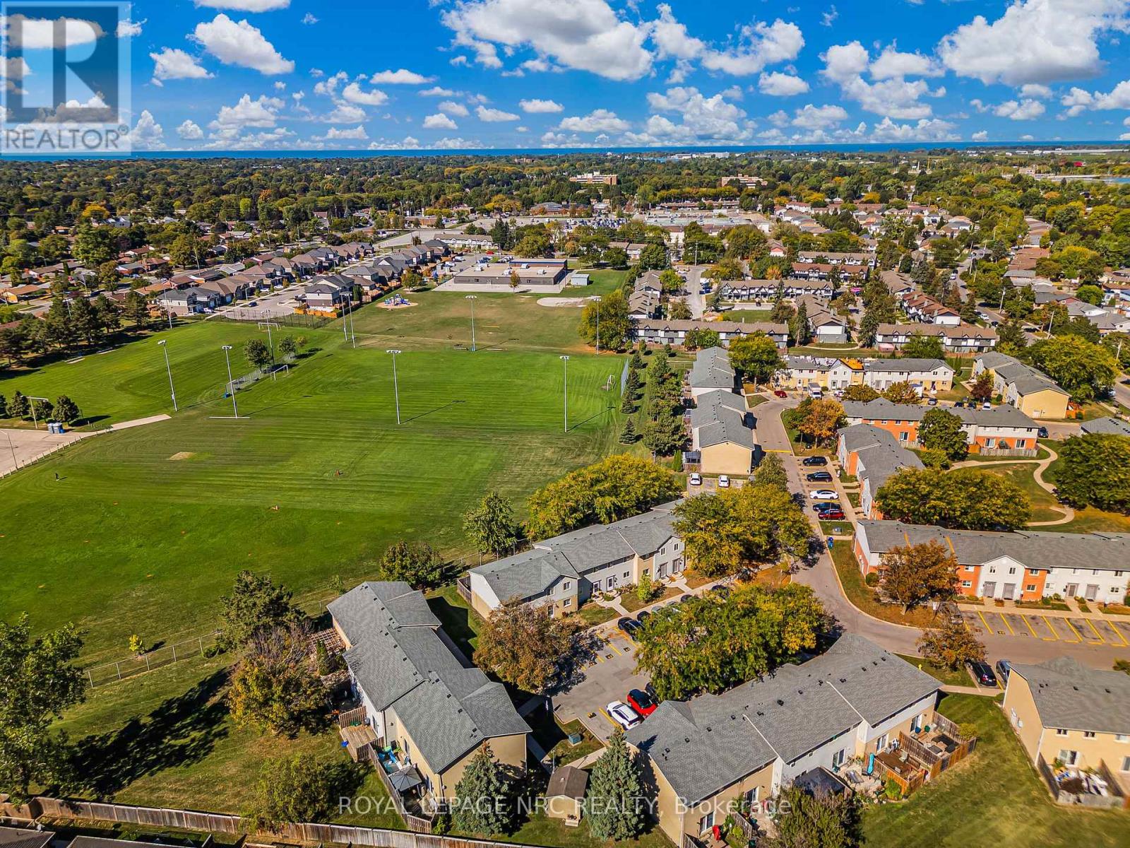 #40 65 DORCHESTER BOULEVARD - Image 9