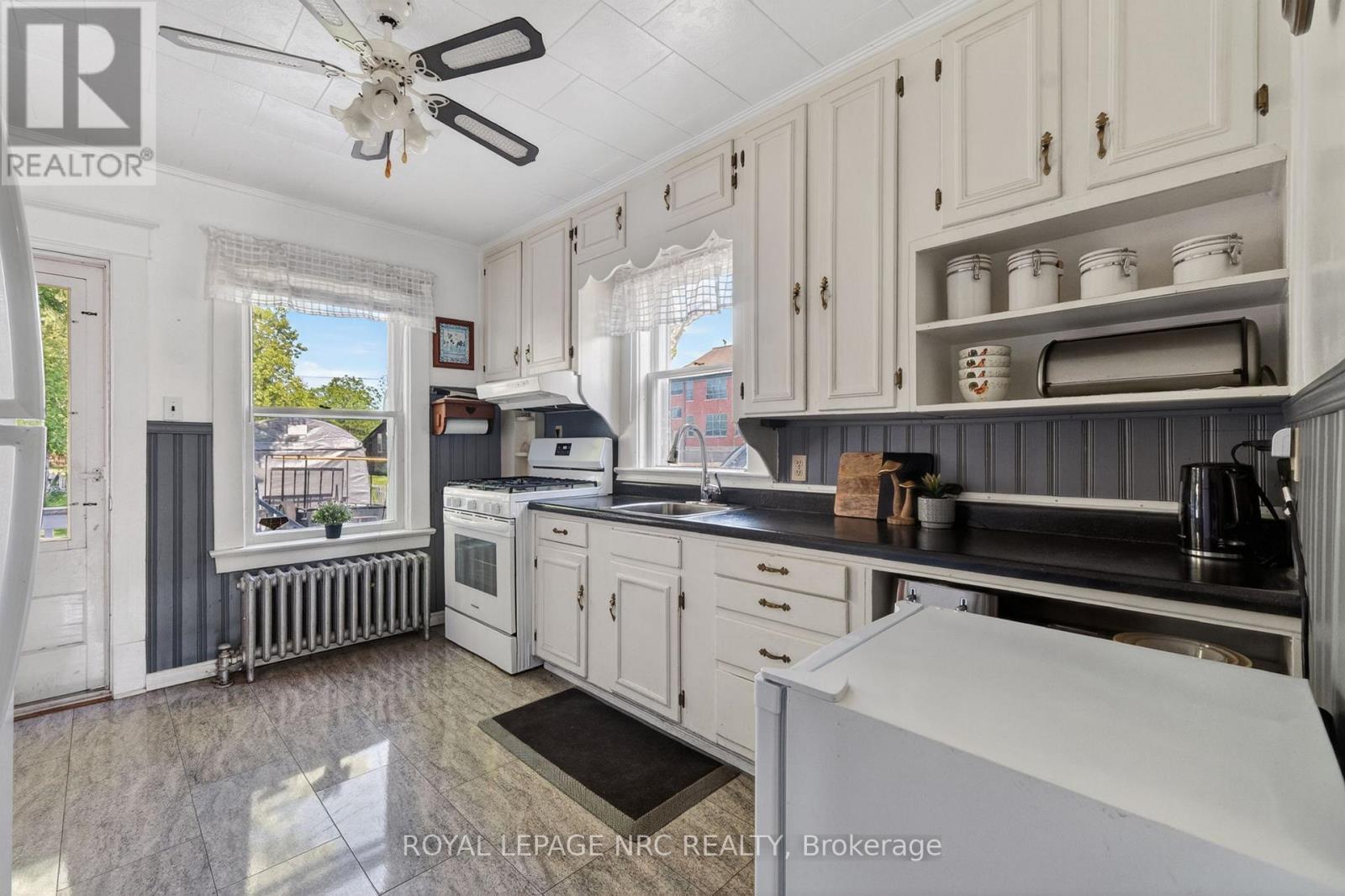 453 FARES STREET - 17