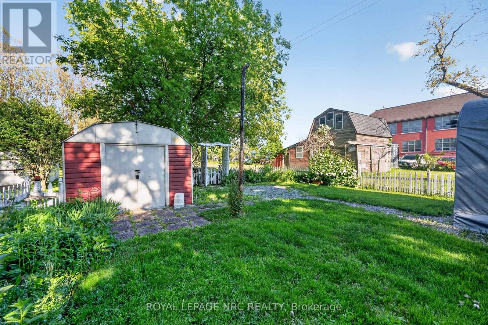 453 FARES STREET - 33