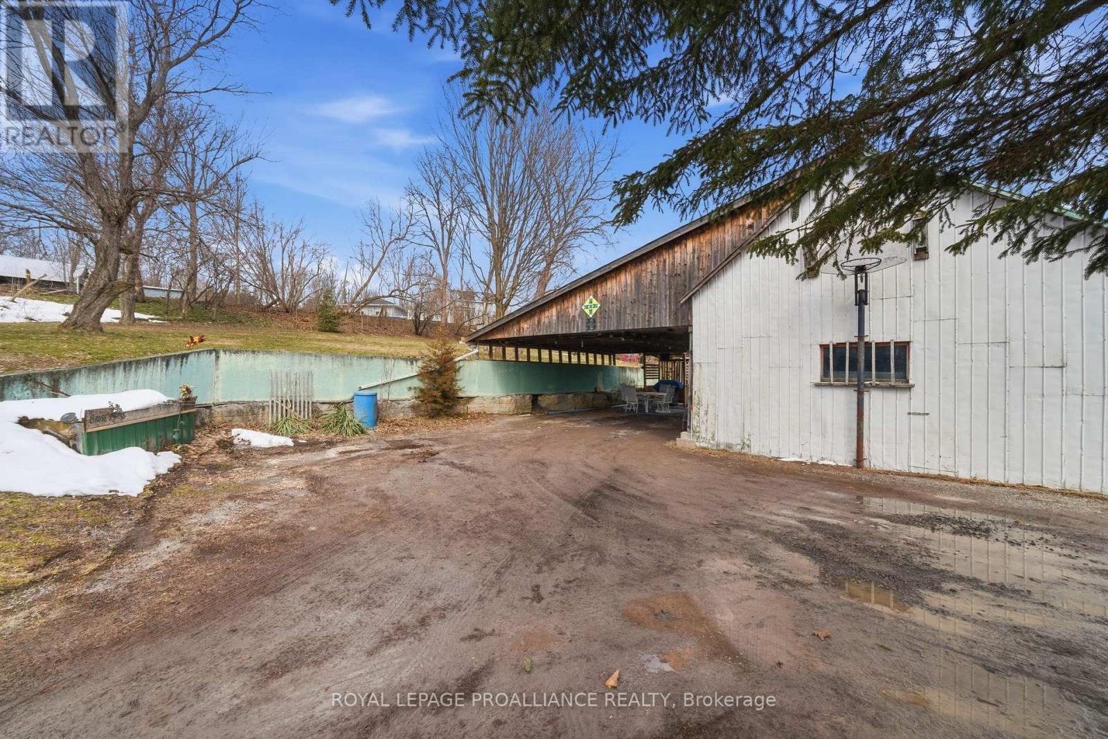 2227 DESERONTO ROAD - 39
