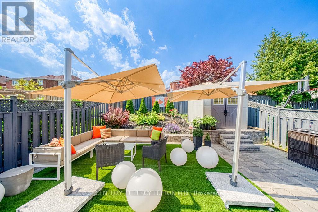 18 BOOTH CRESCENT - 41