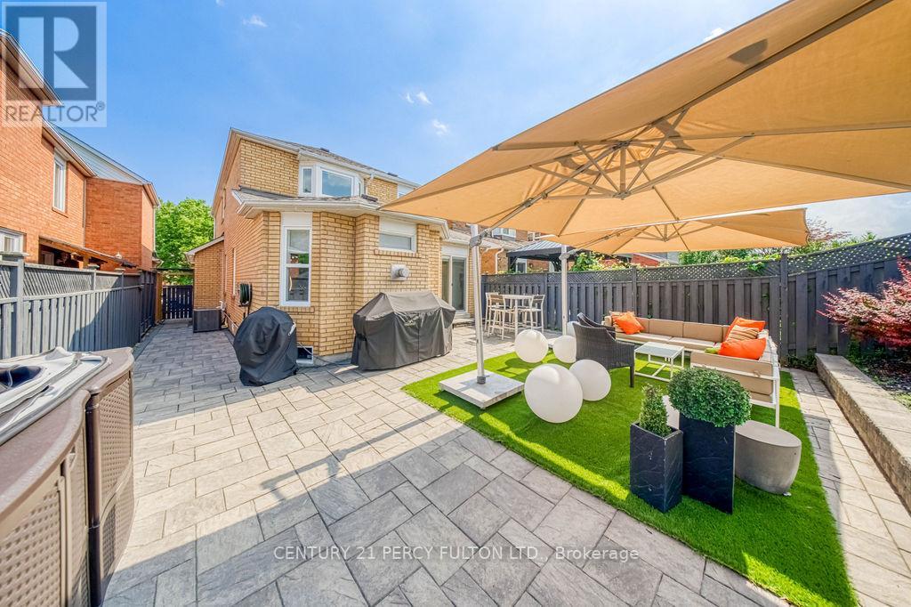 18 BOOTH CRESCENT - 43