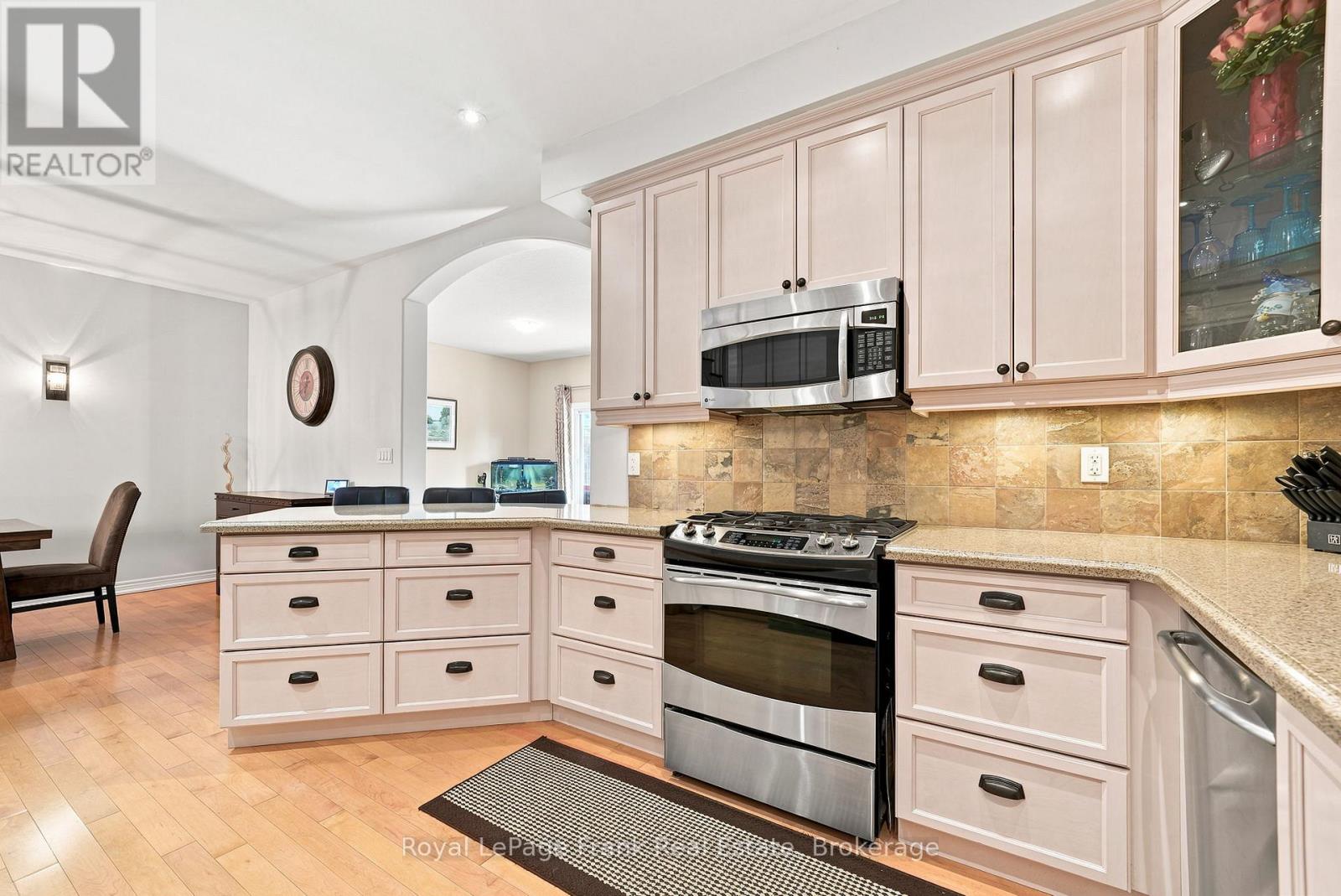 55 KING STREET - 13