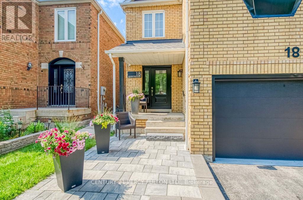 18 BOOTH CRESCENT - 4