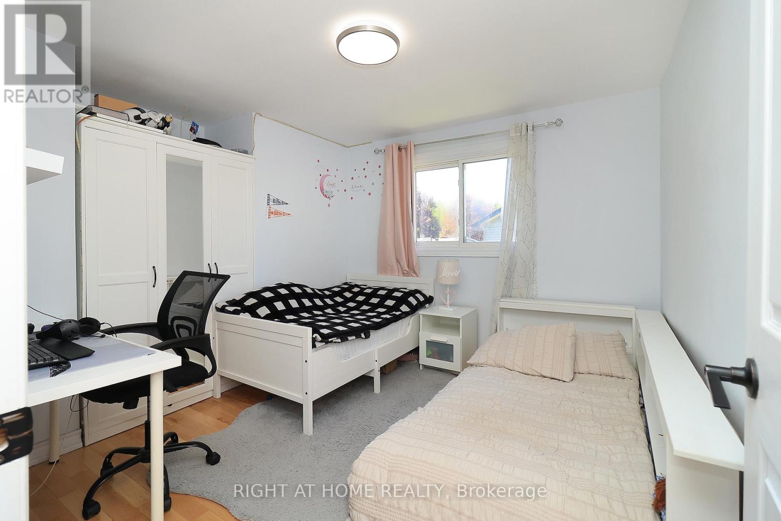 284 BELFAST COURT - 28