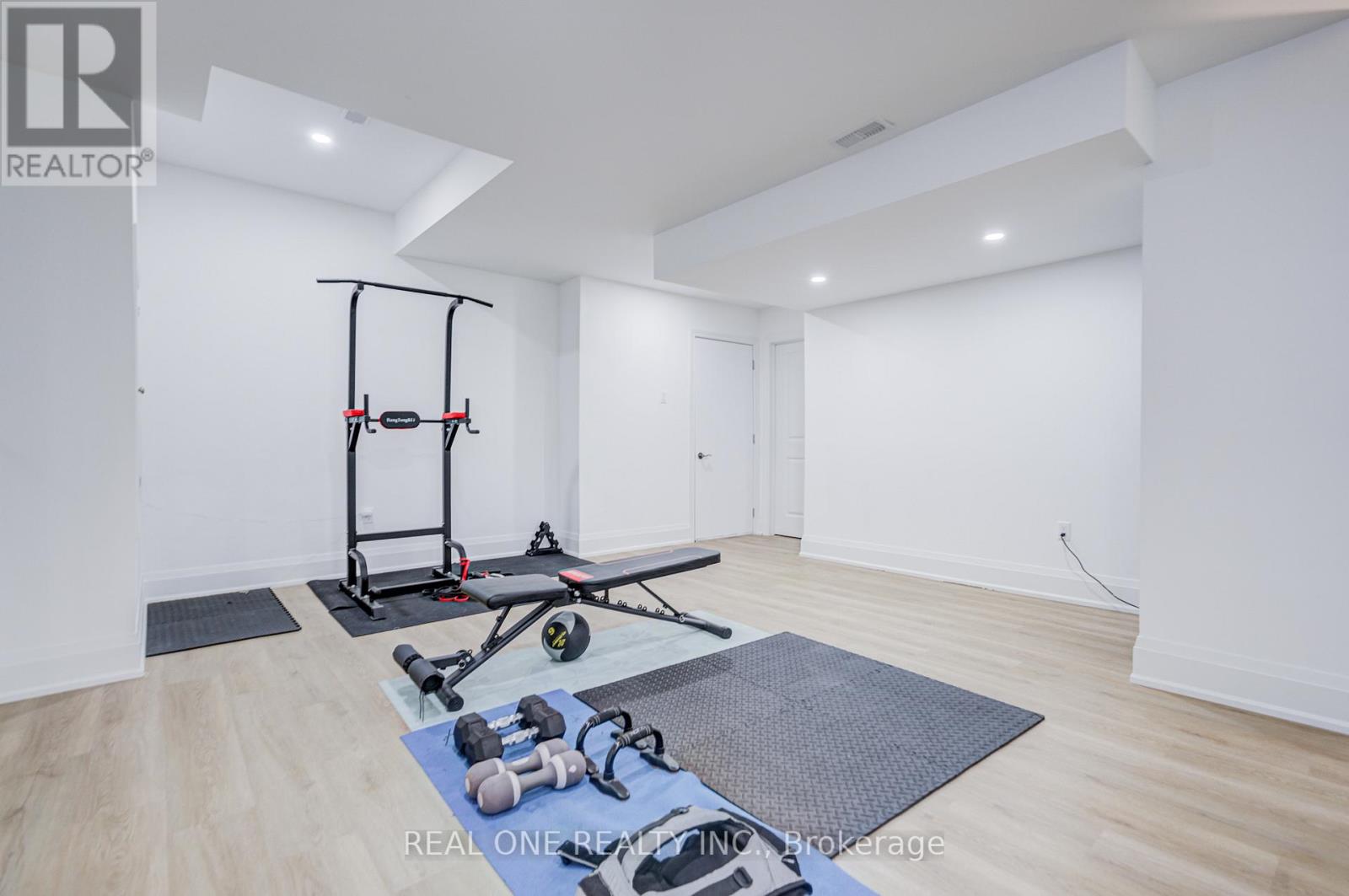 421 FLAMINGO ROAD - 40