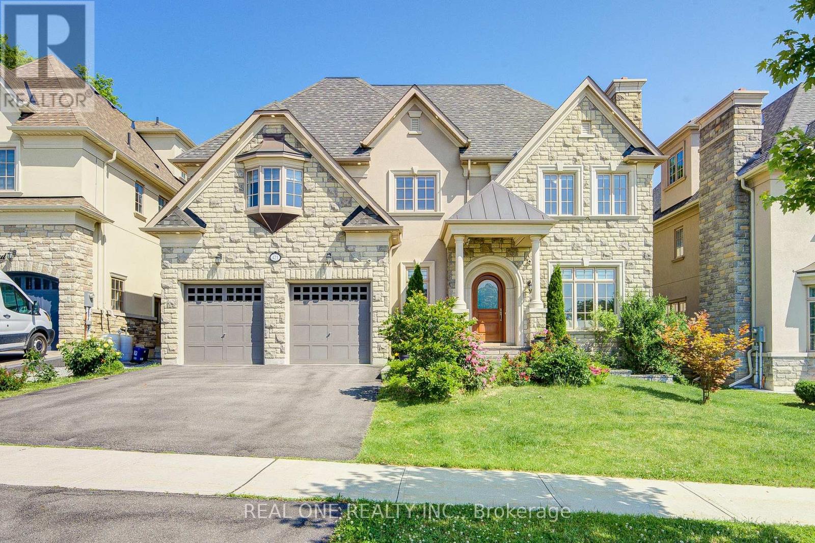 Listing photo of 421 FLAMINGO ROAD