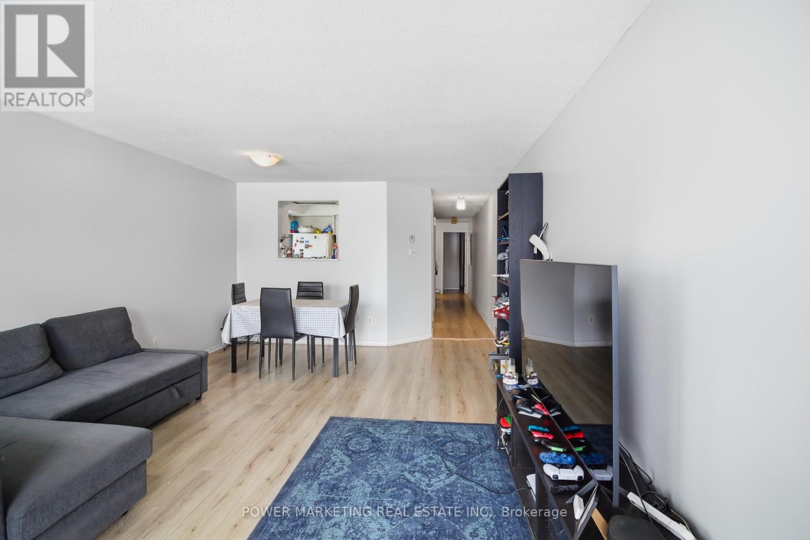 #G 37 ROBINSON AVENUE - 4