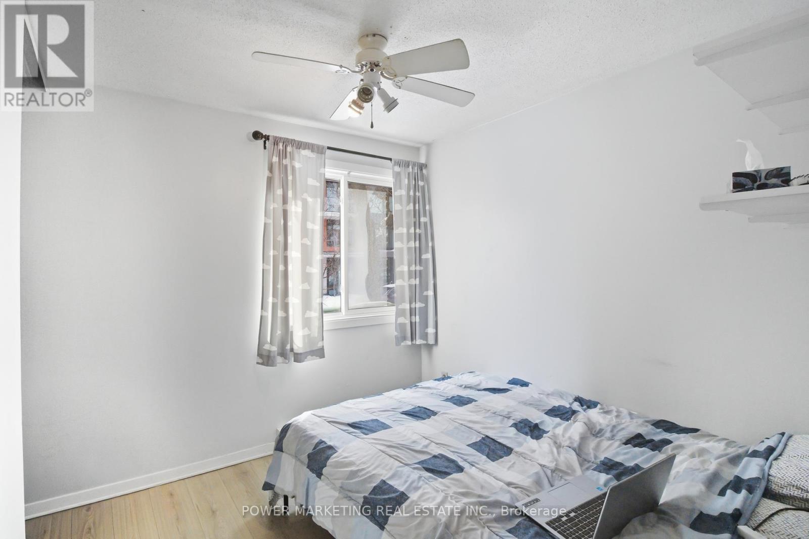 #G 37 ROBINSON AVENUE - 8