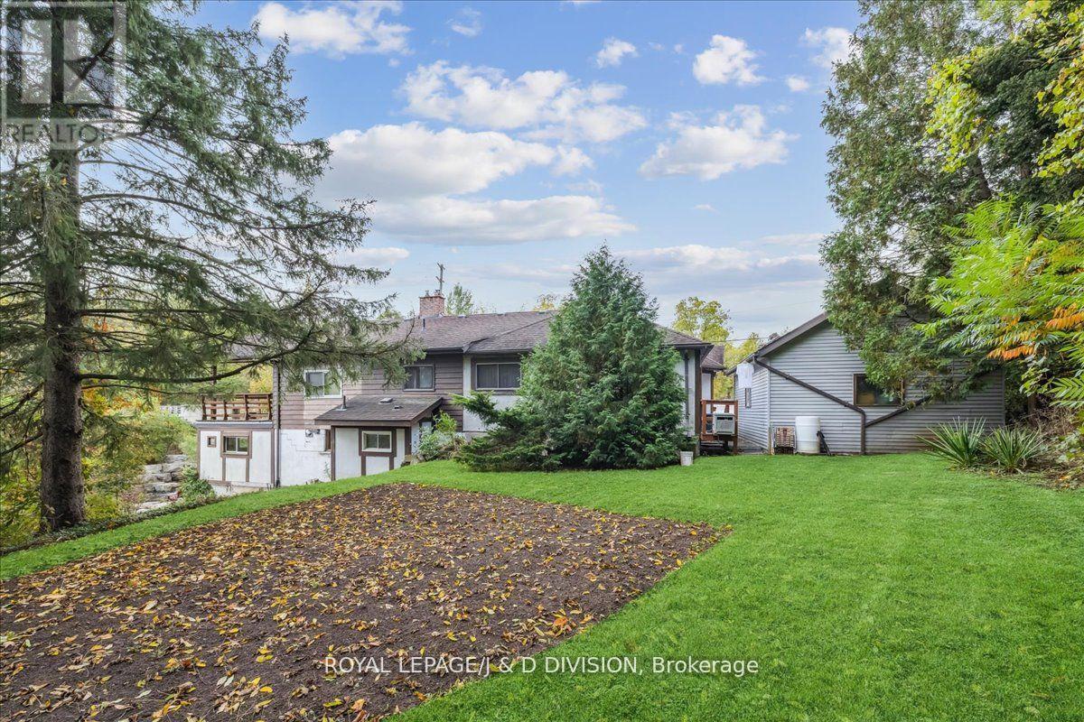 7095 GUELPH LINE - 18