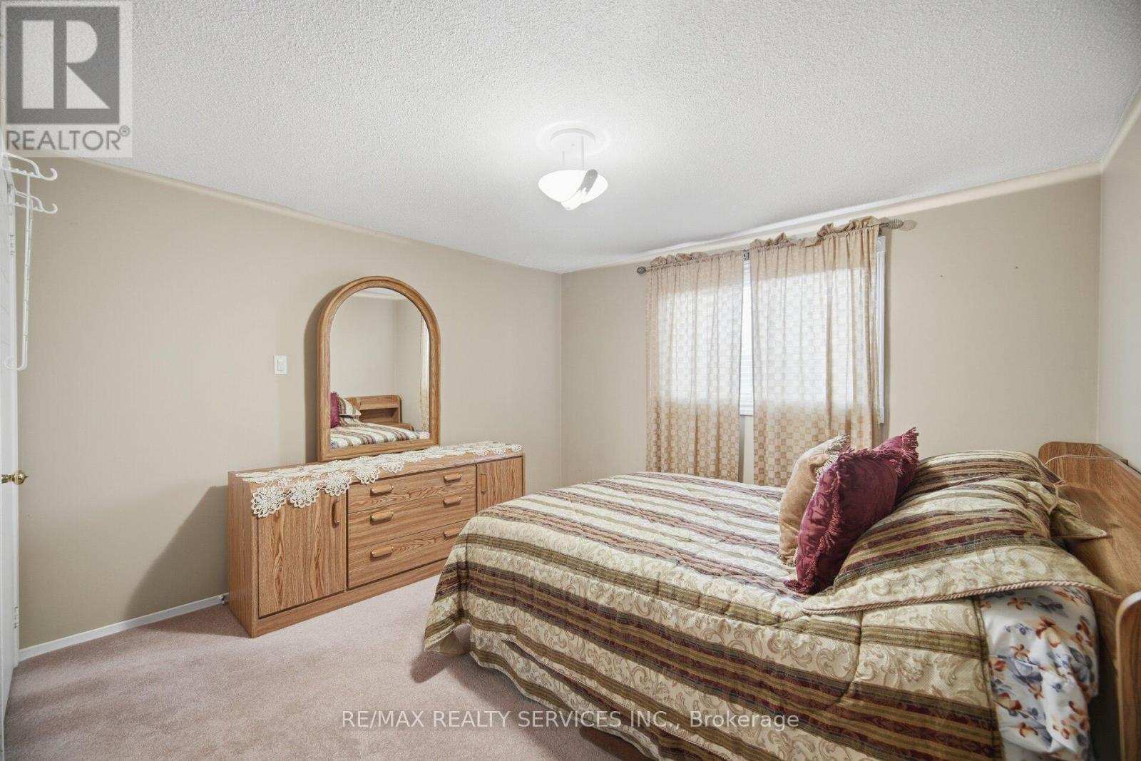 172 MORTON WAY - 36
