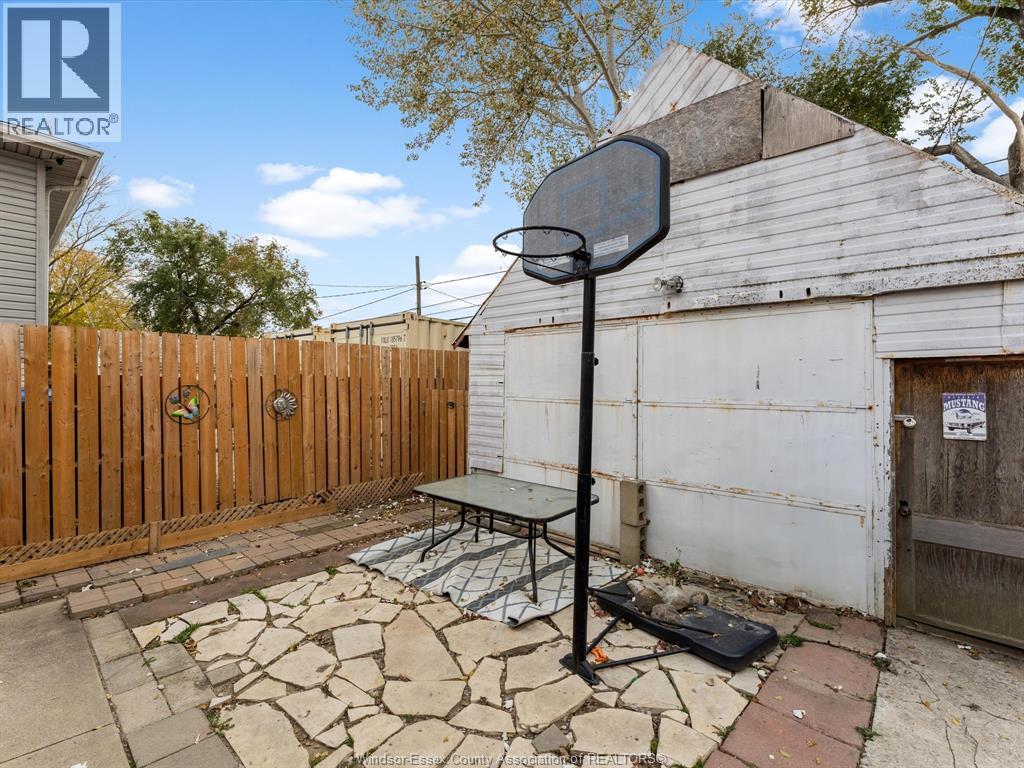 2509 ALEXIS ROAD - 32