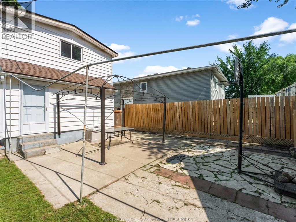 2509 ALEXIS ROAD - 34