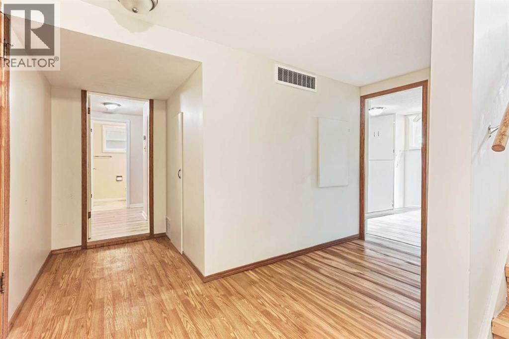 421 24 Street S — photo 15