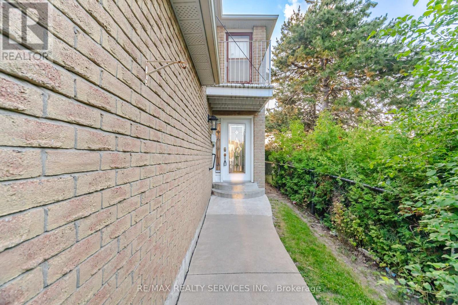 172 MORTON WAY - 4