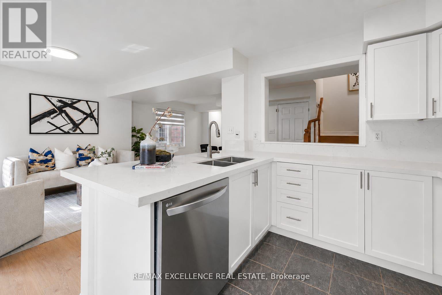 #10 2614 DASHWOOD DRIVE - 9