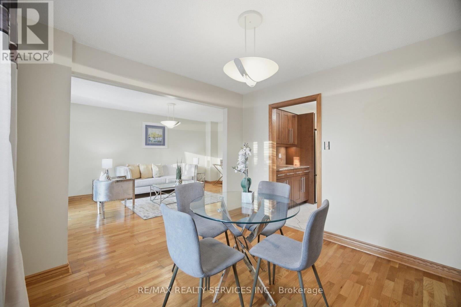 172 MORTON WAY - 18