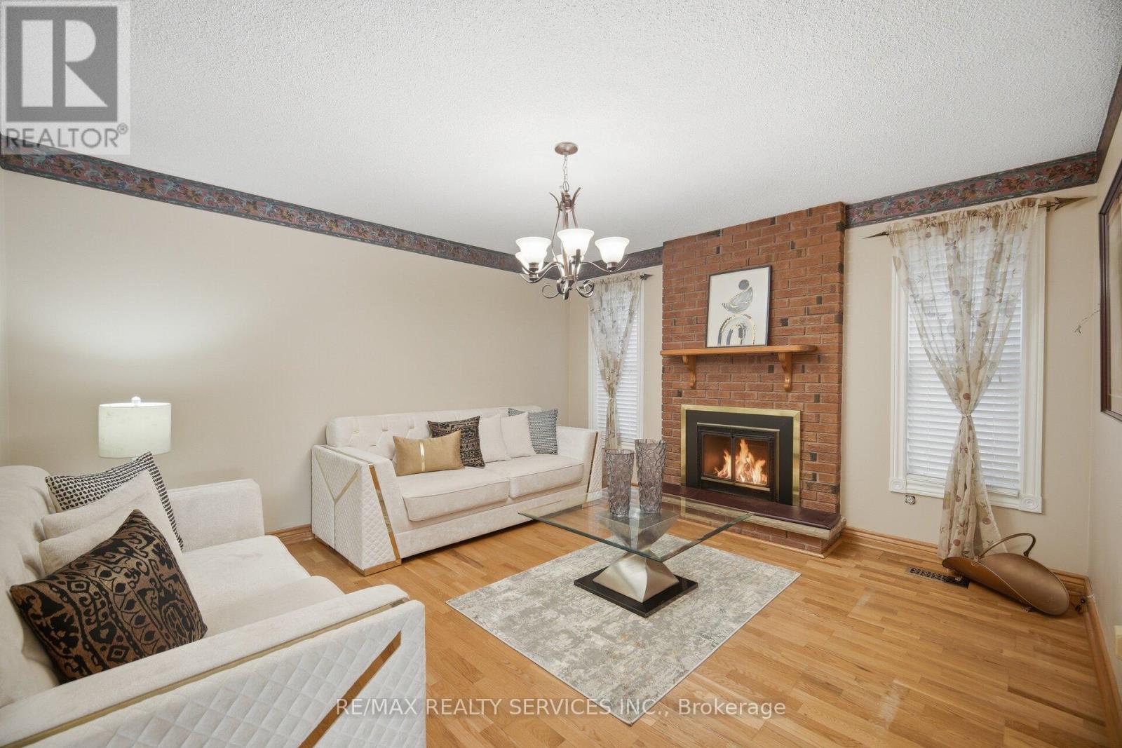 172 MORTON WAY - 7