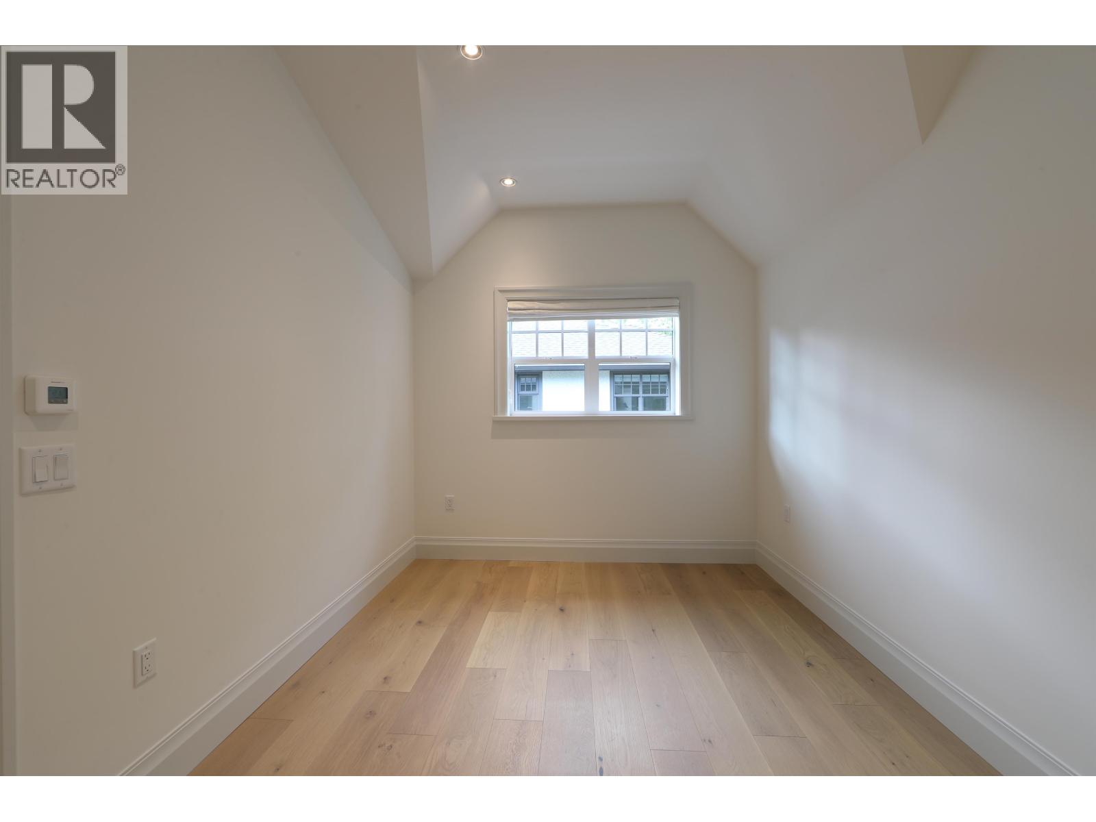 2 Bed, 2 Bath House for Sale in Vancouver – 4109 HUDSON STREET, Vancouver – MLS# R3142031 - Image 12