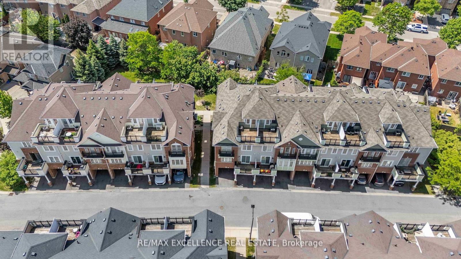 #10 2614 DASHWOOD DRIVE - 35
