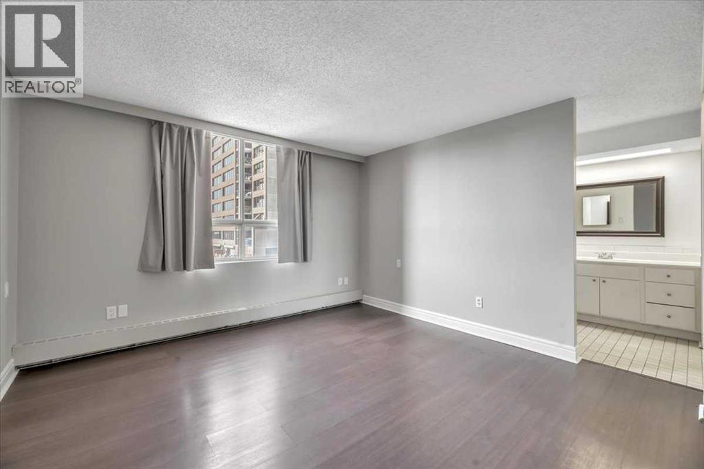 #501 318 26 Avenue SW - 40