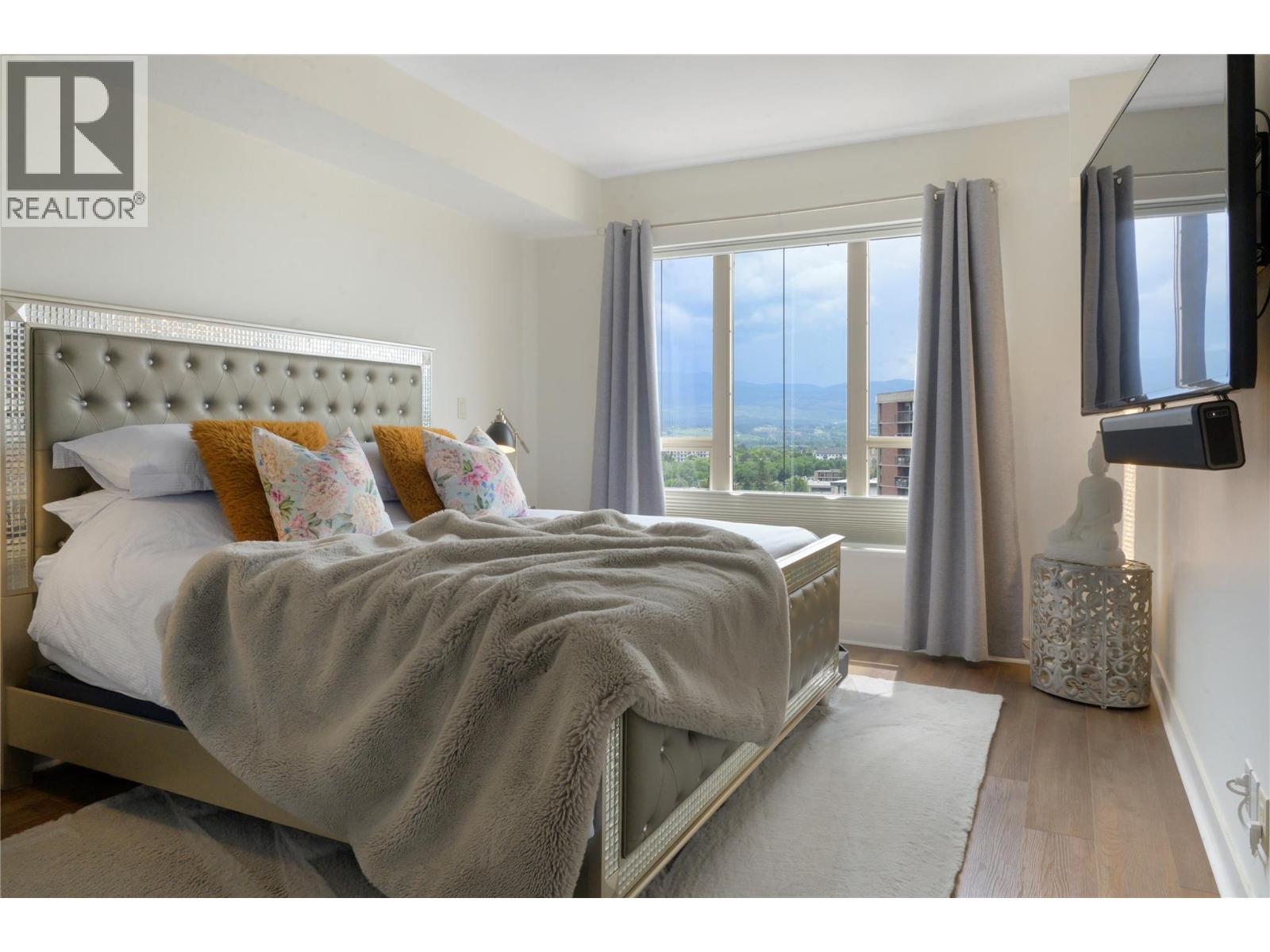 #1008 1160 Bernard Avenue - 13