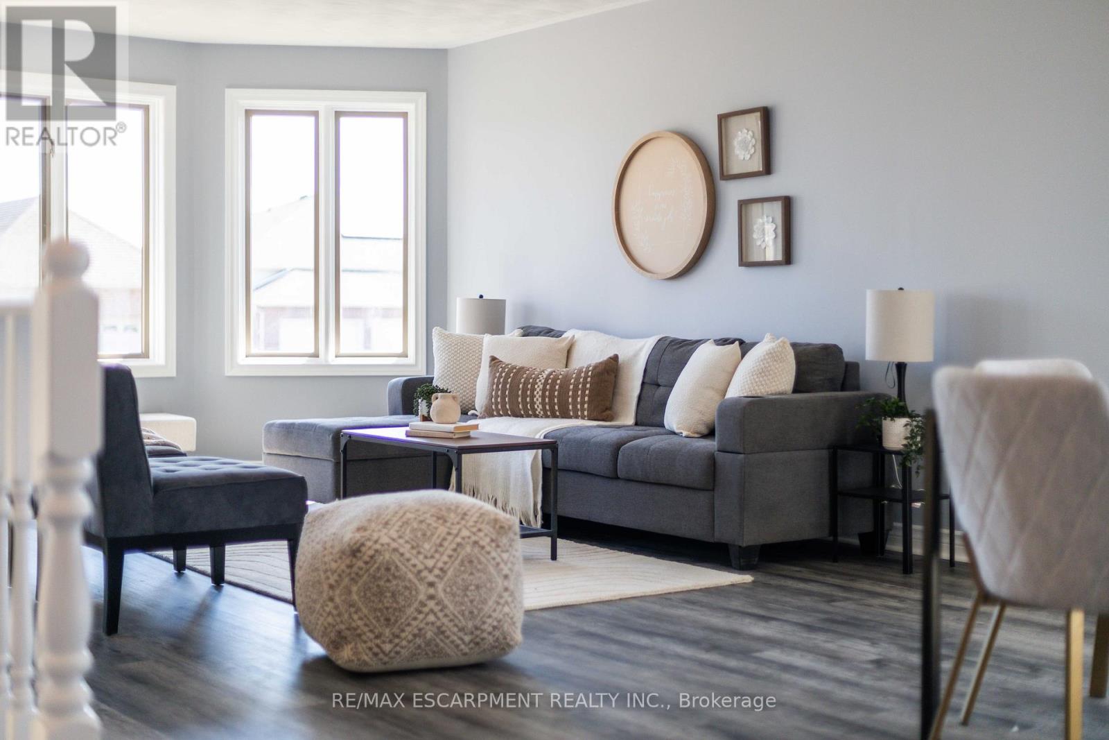 98 THOMAS AVENUE - 12