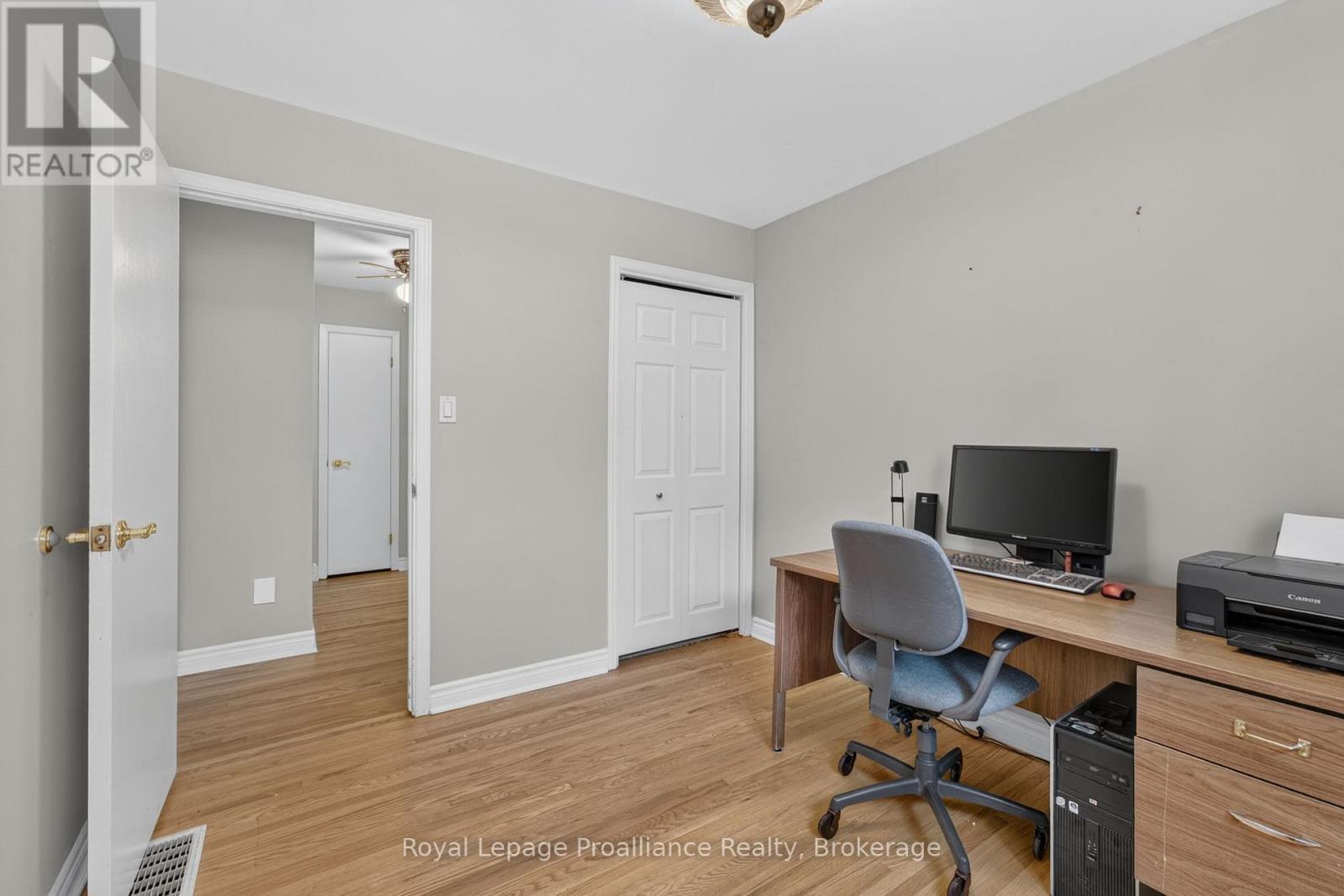 12 STAVEBANK ROAD - 19