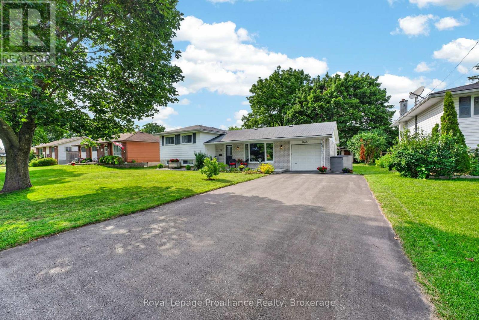 12 STAVEBANK ROAD - 2