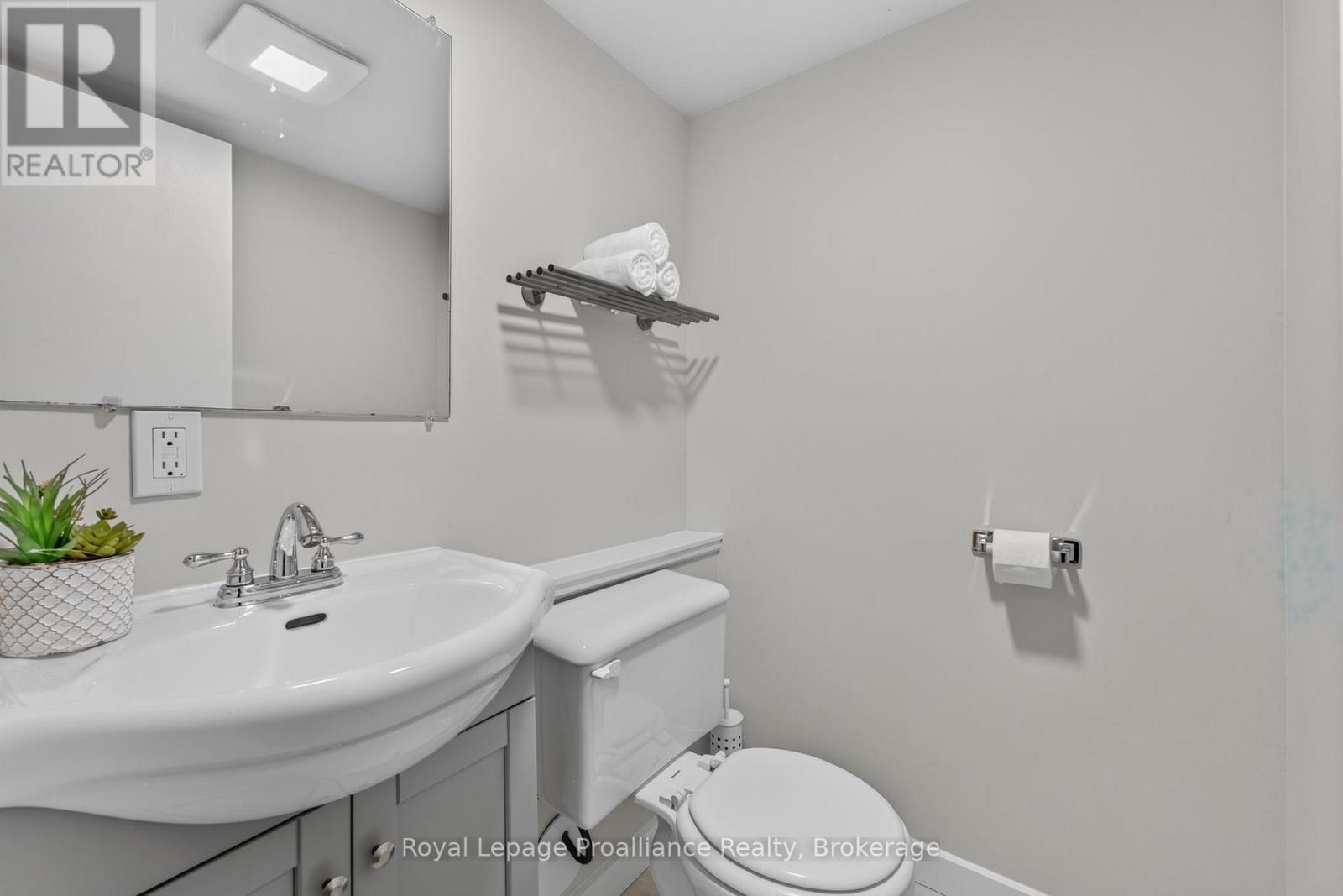 12 STAVEBANK ROAD - 24