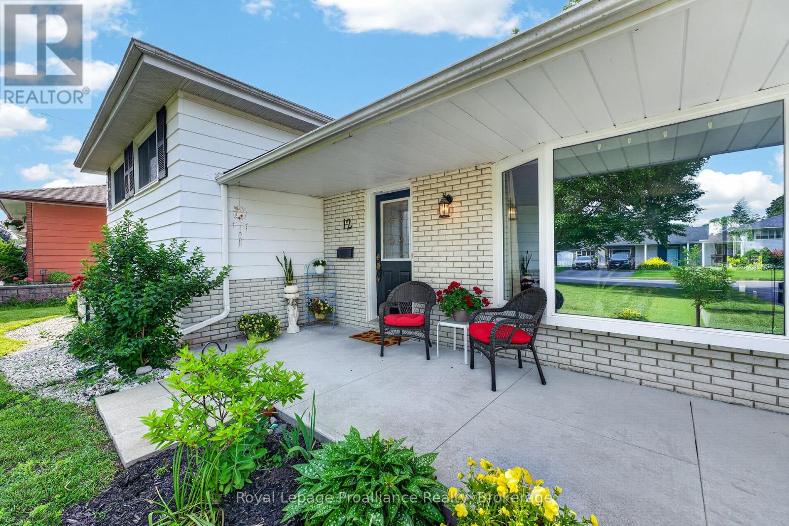 12 STAVEBANK ROAD - 3
