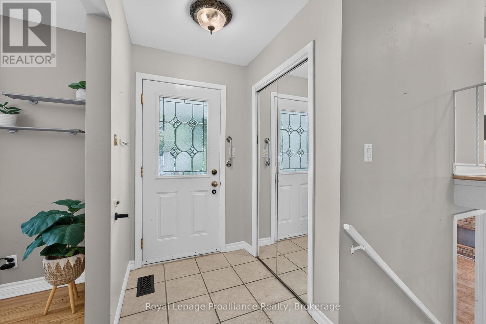 12 STAVEBANK ROAD - 4